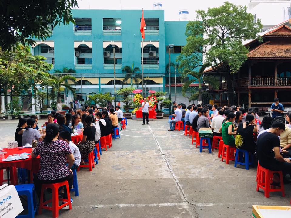 Trường THCS & THPT Hồng Đức vinh danh trong top 10 trường tư thục tốt nhất TPHCM