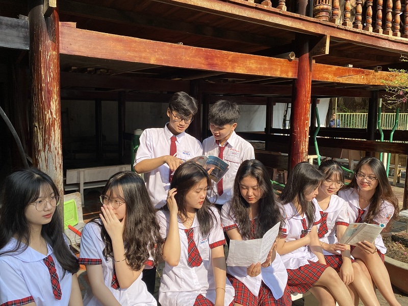 tuyen-sinh-lop-6-truong-noi-tru-tan-phu